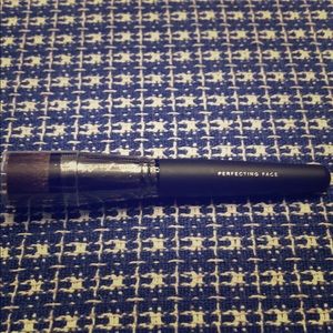 BareMinerals perfecting face brush
